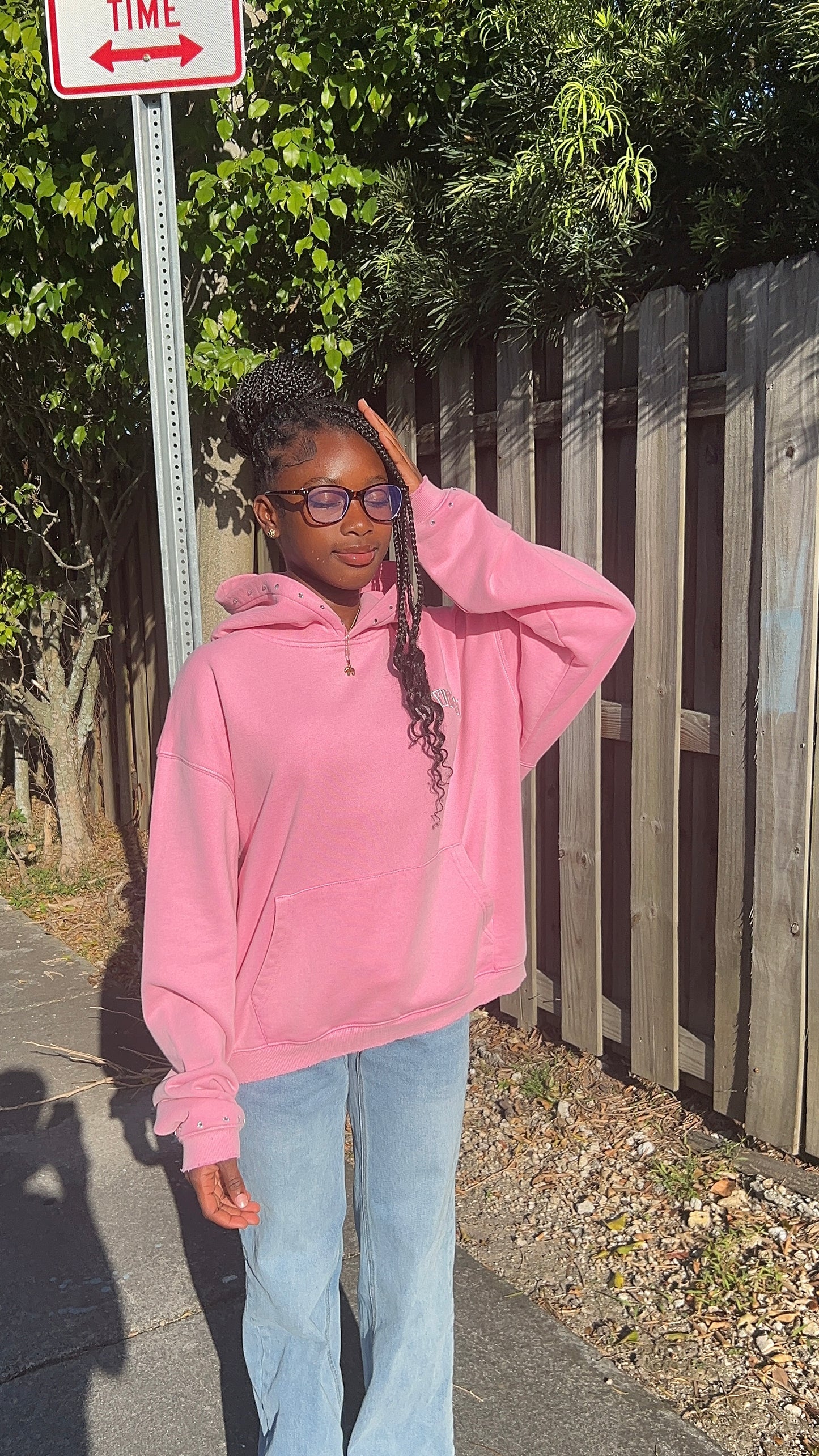 MRCYRBRN RHINESTONE PULLOVER HOODIE PINK